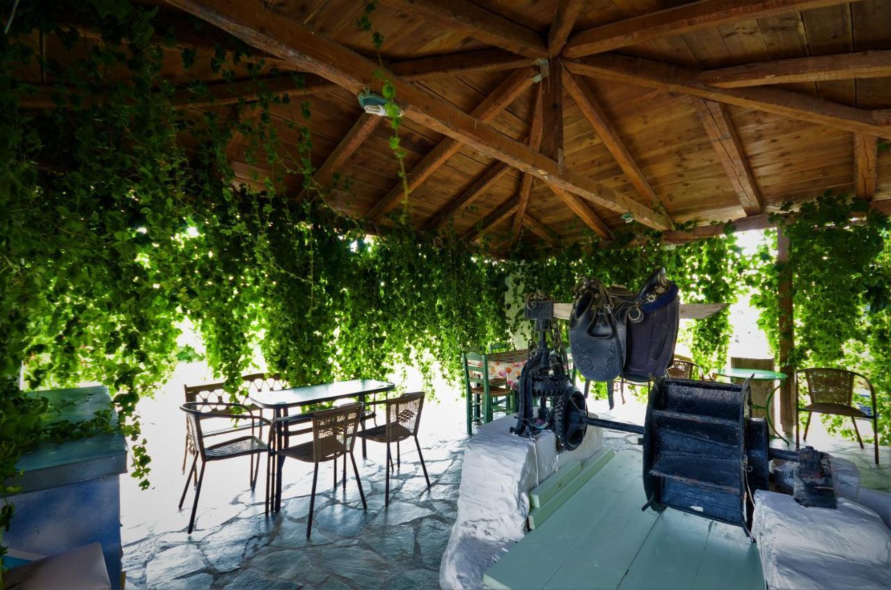 Studios Vrettos Beachfront Hotel Pláka 외부 사진