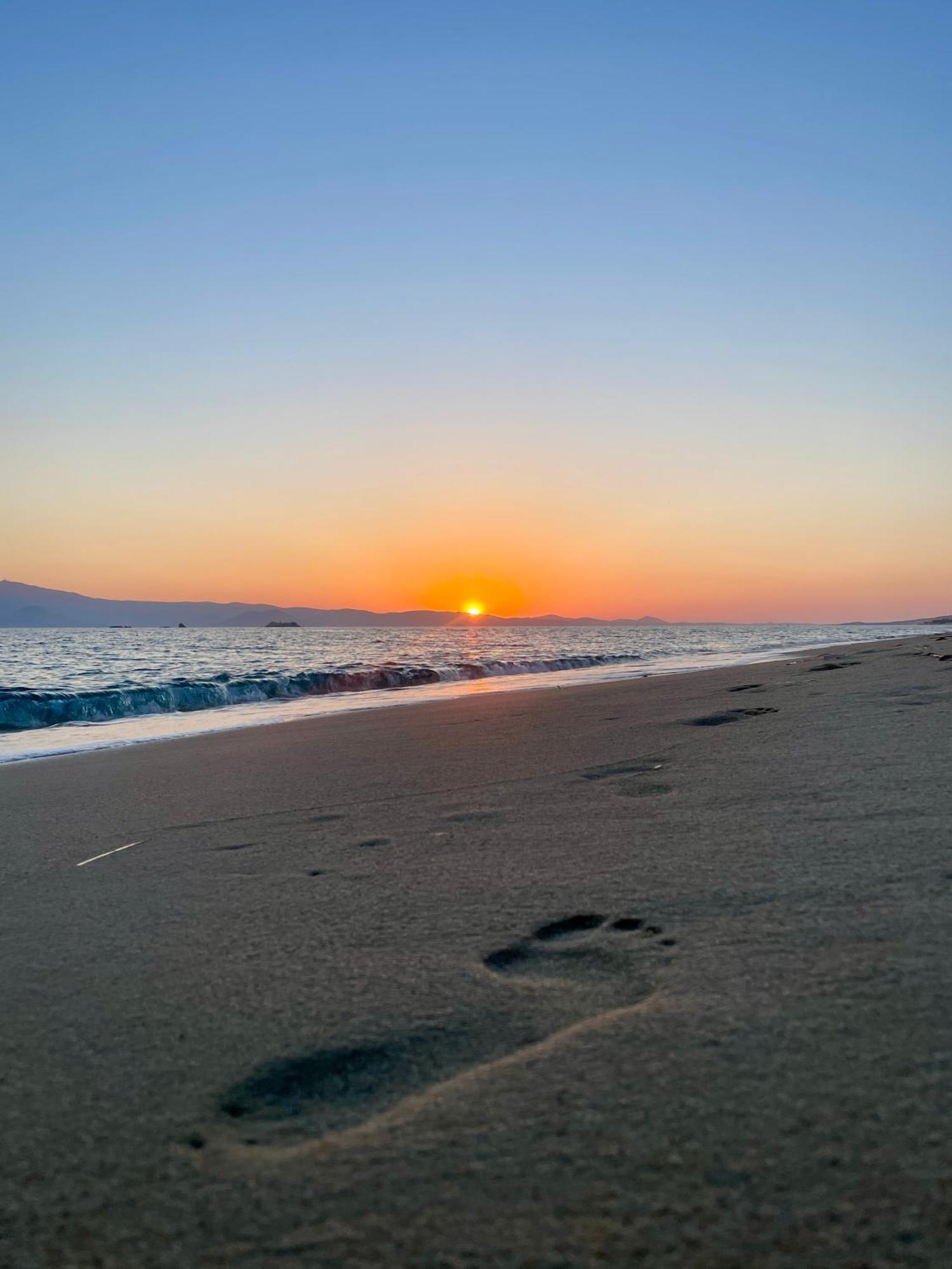 Studios Vrettos Beachfront Hotel Pláka 외부 사진